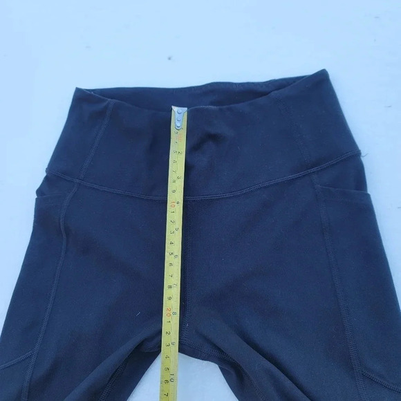 VICTORIA'S SECRET Black LEGGINGS YOGA PANTS Stretch Gold Logo sz 4 - Picture 3 of 8